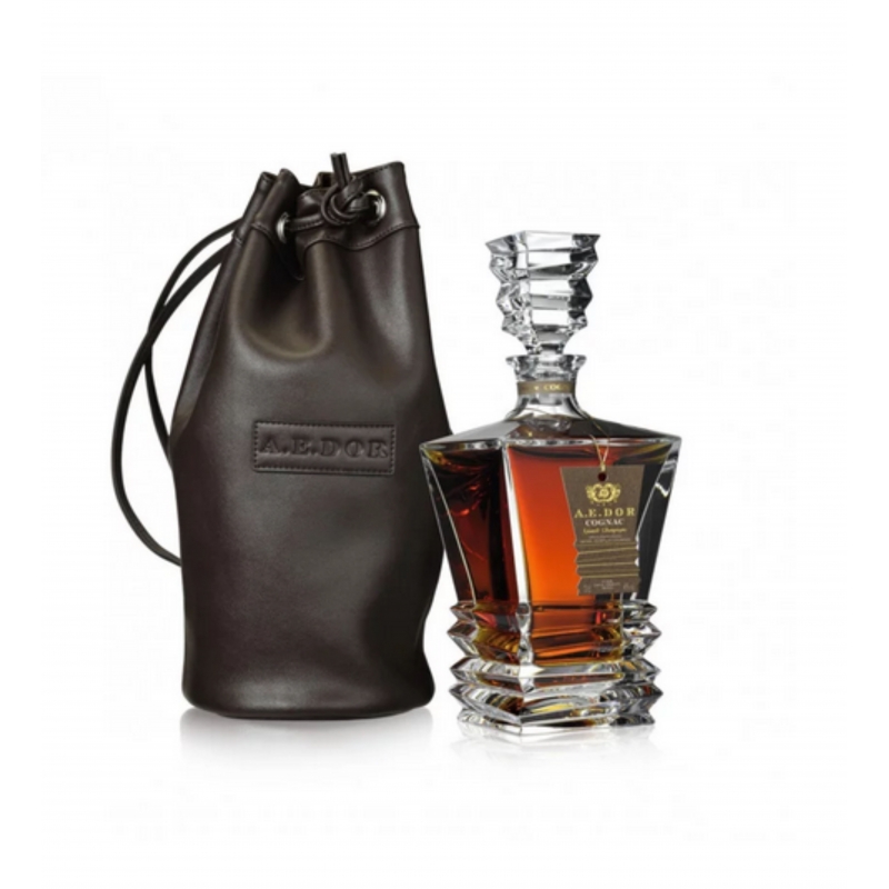 Vieille Réserve N°6 Grande Champagne Cognac A.E. Dor carafe Rocky sac cuir Vieille Réserve N°6 Grande Champagne Cognac A.E. Dor carafe Rocky sac cuir
